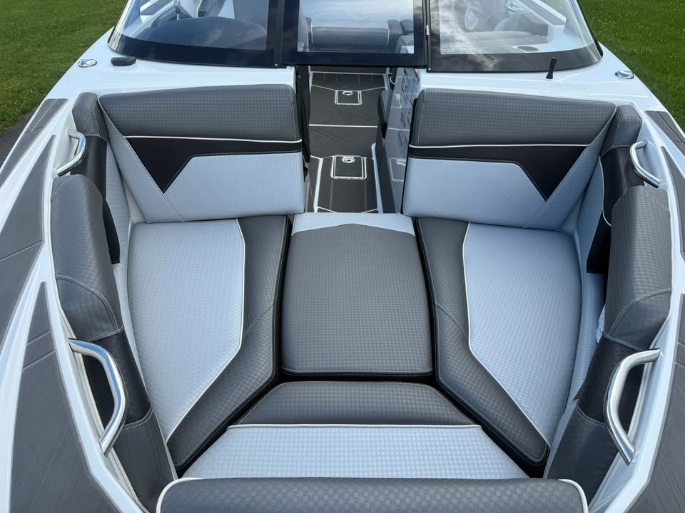 2022 Supreme S220 Icon